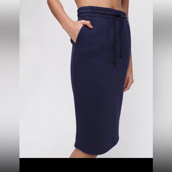 Aritzia cariboo skirt in US size S - Picture 8 of 14